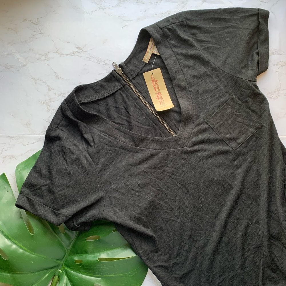 NWT American Rag Zipper Black V Neck Tee Shirt L